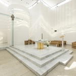 Oltáři kostela dominuje skleněný kříž z lepeného skla od ateliéru Lhotský. Zdroj: Tomáš Kovařík