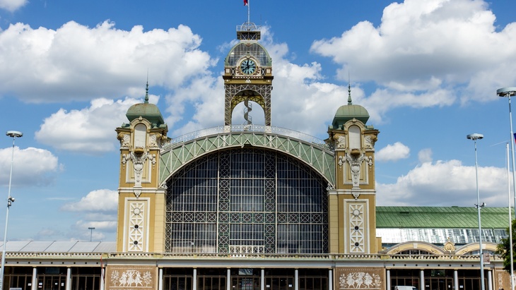 Průmyslový palác v Holešovicích, ilustrační obrázek, Zdroj: fotolia, milkovasa