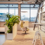 Pracoviště společnosti InteriorWorks v Amsterdamum zdroj Tétris Design & Build