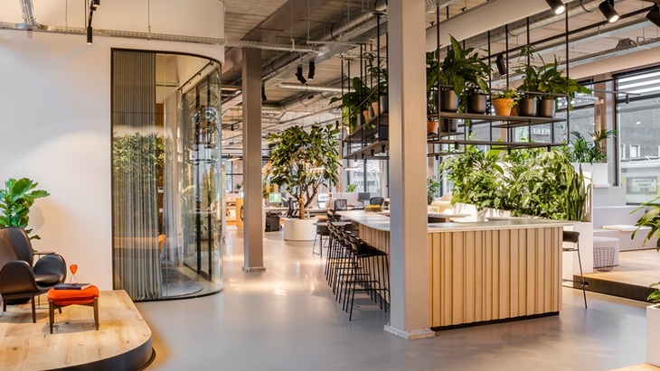 Pracoviště společnosti InteriorWorks v Amsterdamum Zdroj: Tétris Design & Build