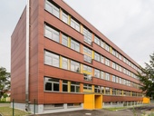 Automatizovaná okna s kováním Schüco ve třech německých školách