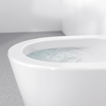 Systém SilentFlush byl speciálně vyvinut tak, aby bylo při splachování vytvářeno co nejméně hluku uvnitř toaletní mísy i v okolním prostoru. Při nočních návštěvách koupelny proto nevzbudí nikoho z rodiny. Zároveň spotřebovává pouze 4,5 litru vody, díky čemuž šetří životní prostředí.  Zdroj: Laufen