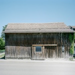 Stodola jako Fénix – na místě staré nefunkční stodoly stojí ohořelý ale nový moderní dům Foto:  Florian Amoser