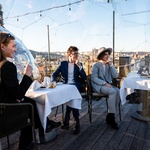 Pytloun Sky Bar & Restaurant Prague je umístěn na střeše a střešních terasách © PYTLOUN HOTELS
