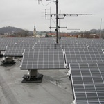 Fotovoltaický křemíkový článek zná lidstvo již 70 let. Česká republika ve výrobě elektřiny ze slunce zaostává. Foto: redakce