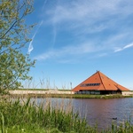 Jako faraón. Místo farmářského domku si postavil pyramidu. Foto: Jordi Huisman