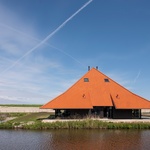 Jako faraón. Místo farmářského domku si postavil pyramidu. Foto: Jordi Huisman