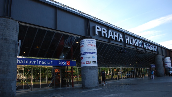 Opravy zastřešení pražského hlavního nádraží