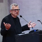 Předseda Jan Kasl na valné hromadě ČKA 26. 4. 2025. Zdroj: ČESKÁ KOMORA ARCHITEKTŮ