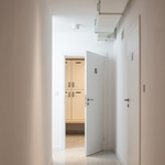 Vstup do šaten a hygienického zařízení. Foto: Tomáš Slavík