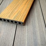 Vylepšené WPC dřevo (dřevoplast) na stánku firmy Timbermax