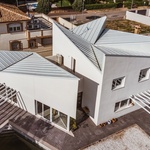 OOIIO Architects aplikuje „paranoidní kritickou“ metodu často. Hledají odkazy, spojení ve světě snů, fantazie, které pak tvarují. Proměňují ve skutečnost skrze konstruktivní logiku. Foto: OOIIO/josefotoinmo