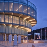 Český pavilon, pohled jihozápadní večerní. Foto: BoysPlayNice