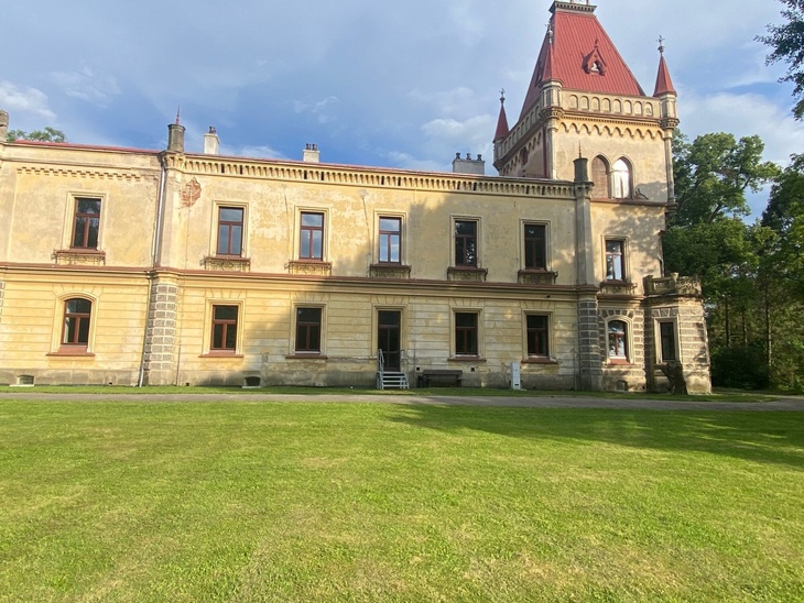 1. cena veřejnosti zámek Přílepy. Foto: Ocenění v soutěži veřejných sbírek na památky MÁME VYBRÁNO, redakce PROPAMÁTKY
