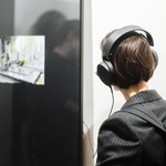 Fotografie z putovní výstavy Hřbitov bez hrobů; pietní biocentrum? v Brně (Foto: Jakub Gaňa) Fotografie z putovní výstavy Hřbitov bez hrobů; pietní biocentrum? v Brně (Foto: Jakub Gaňa)