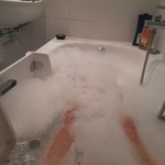 Obr. 6 Koupel, voda po přepad