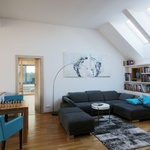 Kamenné zdi a cihelné klenby jako dobrý základ pro rekonstrukci rodinného sídla. Foto: Robert Žákovič, www.robertzakovic.com