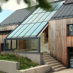 Kamenné zdi a cihelné klenby jako dobrý základ pro rekonstrukci rodinného sídla. Foto: Robert Žákovič, www.robertzakovic.com