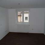 Malá světlá výška místnosti v podkroví a bodová svítidla. Foto: Martina Hepnerová Malá světlá výška místnosti v podkroví a bodová svítidla. Foto: Martina Hepnerová