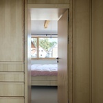 Průhled do ložnice bytu v patře. Foto: Radek Úlehla Průhled do ložnice bytu v patře. Foto: Radek Úlehla