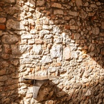 Detail stěny průjezdu. Foto: Radek Úlehla Detail stěny průjezdu. Foto: Radek Úlehla