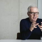 David Chipperfield. Zdroj: PULSE PRAGUE 2025, Hero & Outlaw David Chipperfield. Zdroj: PULSE PRAGUE 2025, Hero & Outlaw