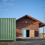 Rekonstrukce bývalého nádražního skladu v Řevnicích, Komunitní centrum SKLAD_13, Sodomka Sodomková architekti. Foto: BoysPlayNice