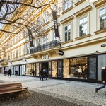 Nákupní a zábavní centra, 2. místo: 100 Yards. Zdroj: BUR Praha 1 Immobilien Nákupní a zábavní centra, 2. místo: 100 Yards. Zdroj: BUR Praha 1 Immobilien