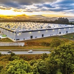 Skladové a průmyslové areály, 1. místo: Panattoni Business Park Ostrov North – Hala A (ZF). Zdroj: Panattoni Czech Republic Development/Accolade Skladové a průmyslové areály, 1. místo: Panattoni Business Park Ostrov North – Hala A (ZF). Zdroj: Panattoni Czech Republic Development/Accolade