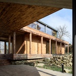 Spojovací krytá terasa a přístavba. Foto: Radek Úlehla Spojovací krytá terasa a přístavba. Foto: Radek Úlehla