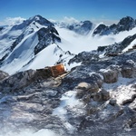 Alpský bivak: Digitálně navržený, digitálně vyrobený. Zjeví se, jen když je potřeba pomoci. Foto: Carlo Ratti Associati Alpský bivak: Digitálně navržený, digitálně vyrobený. Zjeví se, jen když je potřeba pomoci. Foto: Carlo Ratti Associati