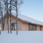 Hnízdo vyrobené ze dřeva. Krásná chata je postavena tak, aby odolávala závějím. Foto: Ruben Ratkusic Hnízdo vyrobené ze dřeva. Krásná chata je postavena tak, aby odolávala závějím. Foto: Ruben Ratkusic