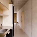 Bytový projekt jako nekompromisní akční tvrďák. Drsný Harry má ale srdce na správném místě. Foto: Daisuke Hirabayashi Bytový projekt jako nekompromisní akční tvrďák. Drsný Harry má ale srdce na správném místě. Foto: Daisuke Hirabayashi