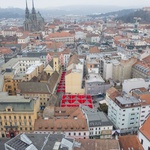 Sociální architektura a vánoční festival zlozvyků. Foto: Matej Hakár, www.matejhakar.com