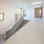 Vnitřní komunikace se schody. Foto: Ondřej Tylčer