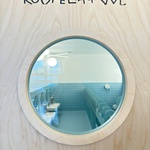 Dveře s popisem a kajutovým oknem. Foto: Ondřej Tylčer