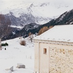 Další navázané rekonfigurace v zásadě probíhaly jen uvnitř zastavěného objemu, objekt se přidržoval i nadále své stávající geometrie. V lokalitě tedy uvidíte něco, co je &bdquo;nové&ldquo;, ale uchovává to dál kontext starého. Foto: Marcello Mariana fotografia