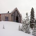 Dům na kopci svými výhledy korunuje pohádkové zimní království Finska. Foto: Marc Goodwin Dům na kopci svými výhledy korunuje pohádkové zimní království Finska. Foto: Marc Goodwin