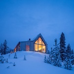 Dům na kopci svými výhledy korunuje pohádkové zimní království Finska. Foto: Marc Goodwin Dům na kopci svými výhledy korunuje pohádkové zimní království Finska. Foto: Marc Goodwin