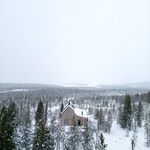 Dům na kopci svými výhledy korunuje pohádkové zimní království Finska. Foto: Marc Goodwin Dům na kopci svými výhledy korunuje pohádkové zimní království Finska. Foto: Marc Goodwin