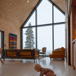 Dům na kopci svými výhledy korunuje pohádkové zimní království Finska. Foto: Marc Goodwin Dům na kopci svými výhledy korunuje pohádkové zimní království Finska. Foto: Marc Goodwin