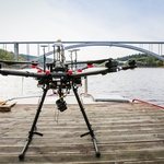 Drony se využívají k inspekci stavebních konstrukcí. Zdroj: Drony SIT
