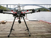 Drony se využívají k&nbsp;inspekci stavebních konstrukcí. Zdroj: Drony SIT