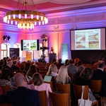 Konference Adapterra Awards 2025. Zdroj: Nadace Partnerství (Vojta Herout)