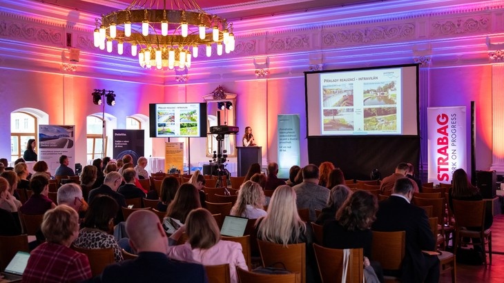 Konference Adapterra Awards 2025. Zdroj: Nadace Partnerství (Vojta Herout)