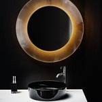 Umyvadla a umyvadlové mísy z kolekce Kartell • LAUFEN budou klenotem každé moderní koupelny. K dispozici jsou v luxusní černé lesklé barvě, ale i černém matném provedení. Zdroj: LAUFEN CZ s.r.o.