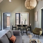 Bydlení pro muže, který sázel stromy. Polský lesní dům korunuje čtvrtstoletí krásné práce Bydlení pro muže, který sázel stromy. Polský lesní dům korunuje čtvrtstoletí krásné práce