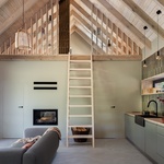 Bydlení pro muže, který sázel stromy. Polský lesní dům korunuje čtvrtstoletí krásné práce Bydlení pro muže, který sázel stromy. Polský lesní dům korunuje čtvrtstoletí krásné práce