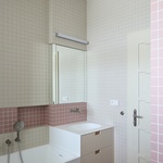 Hygienické zařízení 2.NP druhé. Foto: Radek Úlehla 