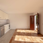 Integrace ekologických řešení, jako jsou systémy recyklace vody a energeticky úsporné stavební techniky, demonstruje závazek k ochraně životního prostředí a blahobytu obyvatel. Foto: Carmo Oliveira